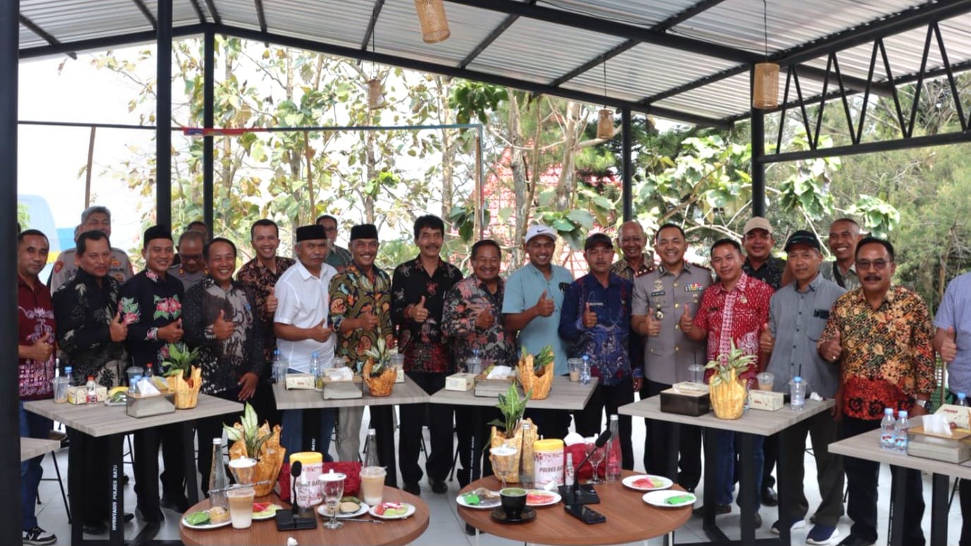 Suasana kegiatan Sambung Roso Polres Batu bersama para kades di Kota Batu. Foto: Polres Batu