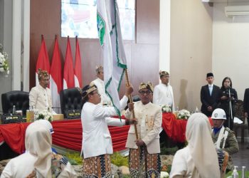 Prosesi sakral peringatan HUT Kota Batu ke-24 lewat Rapat Paripurna Peringatan Hari Jadi ke-24 Kota Batu. Foto: Dok