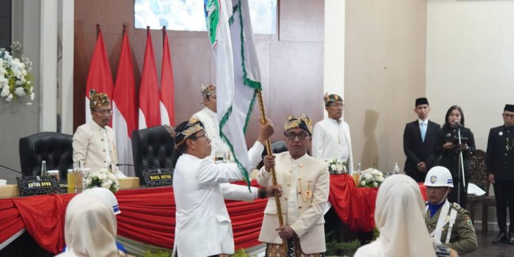 Prosesi sakral peringatan HUT Kota Batu ke-24 lewat Rapat Paripurna Peringatan Hari Jadi ke-24 Kota Batu. Foto: Dok