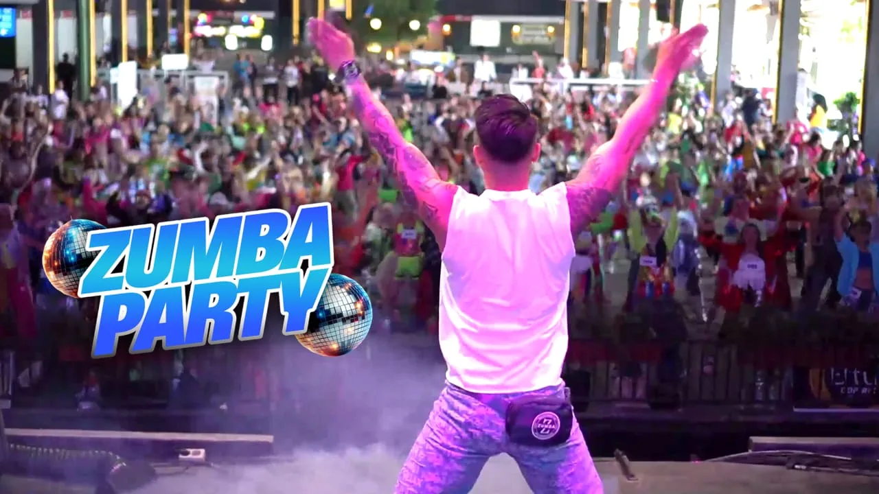 Salah satu kegiatan Zumba Party yang sempat memeriahkan suasana Food Garden Batu Night Spectacular. Foto: Dok. Jatim Park