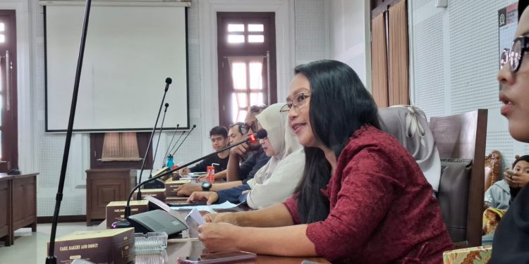 Perwakilan pecinta kucing sampaikan aspirasi kepada anggota DPRD Kota Malang. Foto: Aisyah Nawangsari Putri