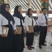 Wabup Malang, Lathifah Shohib serahkan SK Pengangkatan PPPK Paruh Waktu. Foto: Aisyah Nawangsari Putri