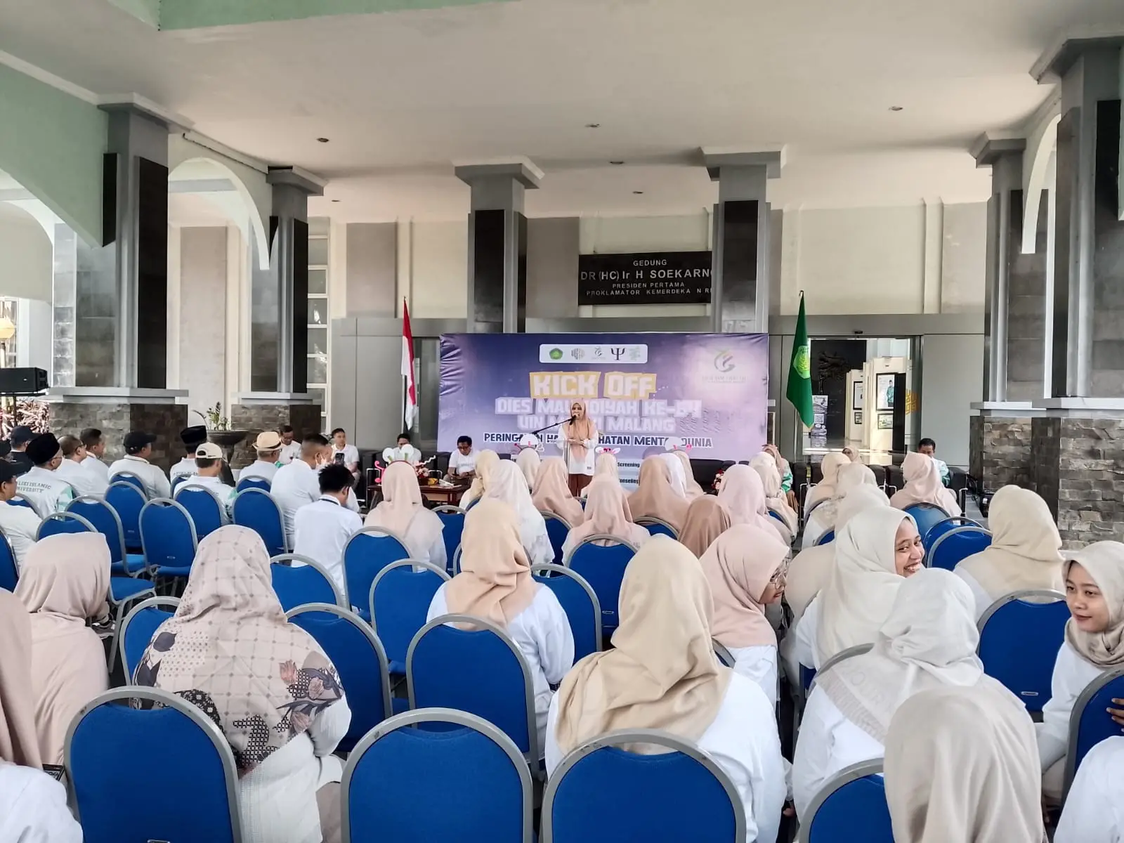 Rektor UIN Malang, Prof. Dr. Ilfi Nur Diana, M.Si memberikan sambutan dalam kick off Dies Maulidiyah ke-64 UIN Malang. (Foto/M Sholeh)
