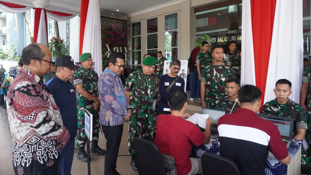 Pelaksanaan donor darah yang digelar Pemkot Batu dan Poltekad dalam rangka HUT Kota Batu ke-24. Foto: Diskominfo Kota Batu