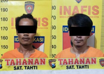 Tersangka pengedar sabu BPA dan SNR usai ditangkap polisi. Foto: Polres Malang