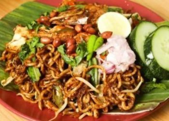 Rekomendasi tempat makan Mie Aceh di Malang yang cocok bagi pecinta kuliner pedas dan kaya rempah dengan cita rasa otentik khas Aceh./Foto: Pinterest.