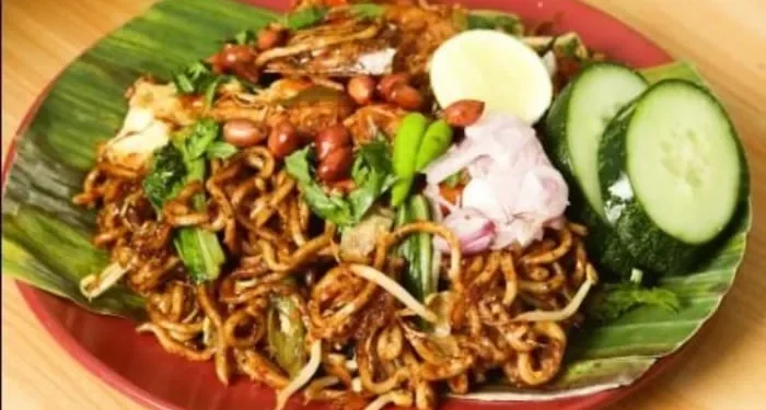 Rekomendasi tempat makan Mie Aceh di Malang yang cocok bagi pecinta kuliner pedas dan kaya rempah dengan cita rasa otentik khas Aceh./Foto: Pinterest.