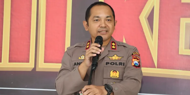 Kapolres Batu AKBP Andi Yudha Pranata menyebut warga boleh pinjam kendaraan dinas polisi. Foto: Azmy