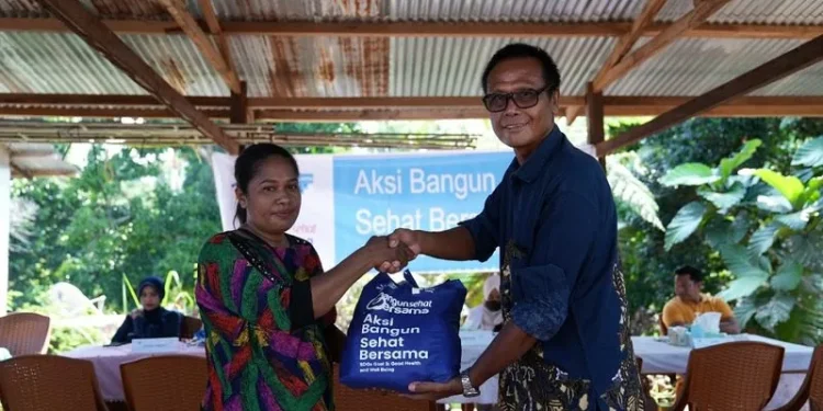 CSR TBIG memberikan layanan kesehatan di Kabupaten Jayapura, Provinsi Papua. (Foto: dok TBIG)