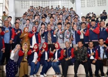 Kontingen Jatim saat menghadiri pembukaan OSN 2025 di Malang. Foto: Azmy