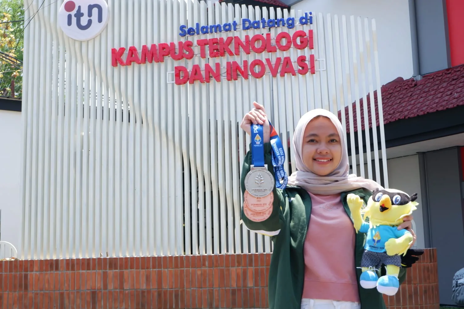 Nurul Afni Hanifa, mahasiswa ITN Malang, berprestasi nasional. Foto/dok. ITN Malang