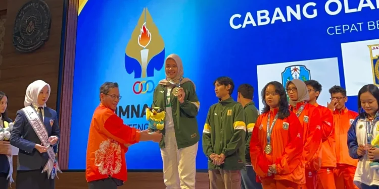 Nurul Afni Hanifa, mahasiswa ITN Malang, berprestasi nasional. Foto/dok. ITN Malang