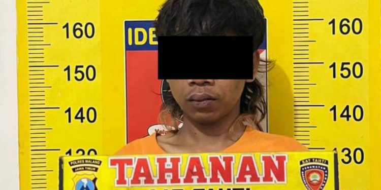 Tersangka MAP usai diamankan polisi. Foto: Polres Malang