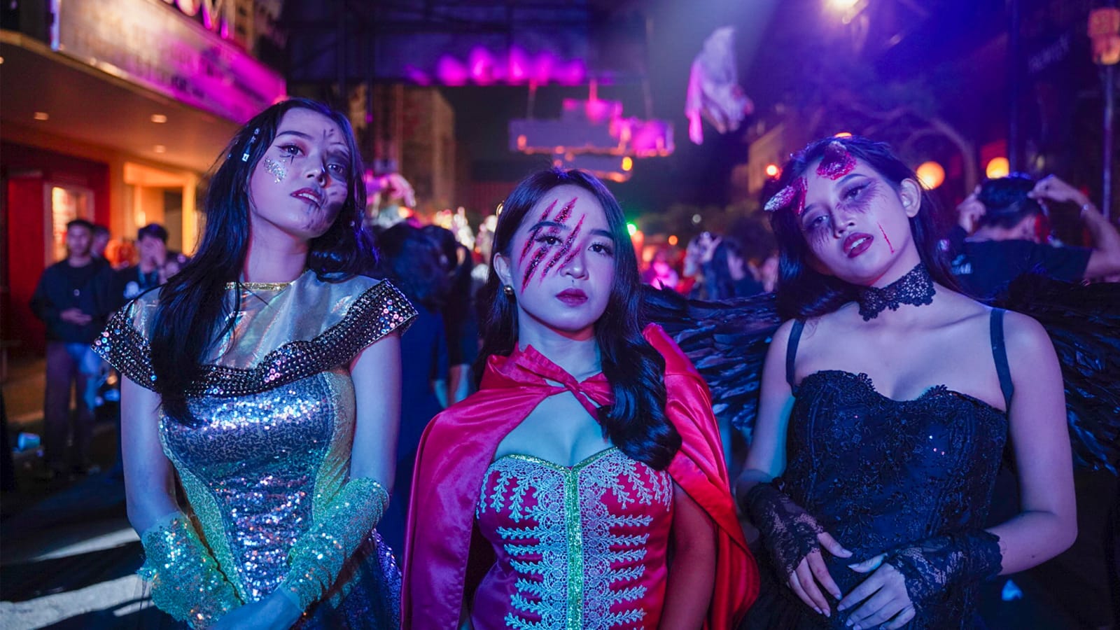 Keseruan pesta halloween di Jurassic Fear Fest 2025. Foto: Dok. Jatim Park Group