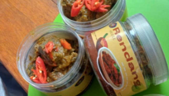 Kemasan produk rendang analog yang dikembangkan Tim Dosen Polinema di Desa Duwet, Kecamatan Tumpang, Kabupaten Malang./Foto: Dok.Tim Dosen Polinema.