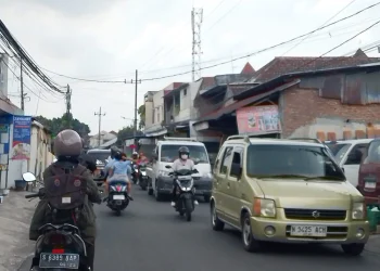Kepadatan arus lalu lintas di kawasan Jalan Candi Panggung, Kota Malang. (Foto/M Sholeh)