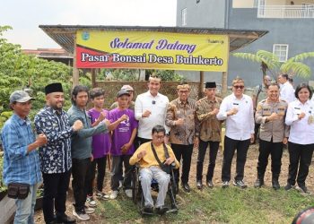 Kunjungan Kepala BNN RI Komjen Pol Suyudi ke Desa Bulukerto yang ditunjuk sebagai role model Program Desa Bersinar. Foto: Azmy
