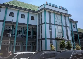 Pesantren Universitas Al-Qolam Malang.