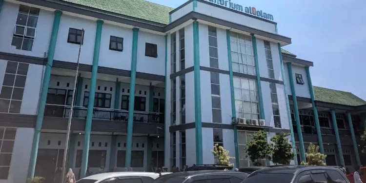 Pesantren Universitas Al-Qolam Malang.