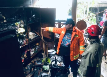 Penanganan kebakaran di lokasi kejadian. Foto: Dok