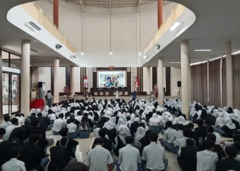 Sosialisasi program go internasional di SMKN 2 Malang. (Foto/M Sholeh)