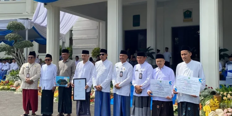 Peringatan Hari Santri 2025 di Balai Kota Malang. (Foto/M Sholeh)