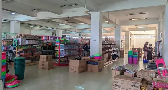 ekomendasi toko kebutuhan kost sekitar UB yang lengkap dan terjangkau sebagai referensi bagi mahasiswa dalam memenuhi kebutuhan rumah tangga. /Foto: Google Review Sardo Swalayan/Achmad Dill.