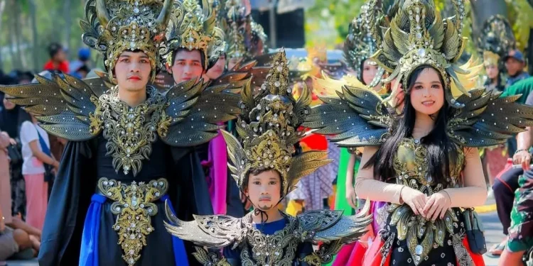 Jadwal karnaval Kabupaten Malang di akhir bulan Oktober 2025, jangan sampai ketinggalan kemeriahannya!. /Foto: Instagram @dnn_06_project