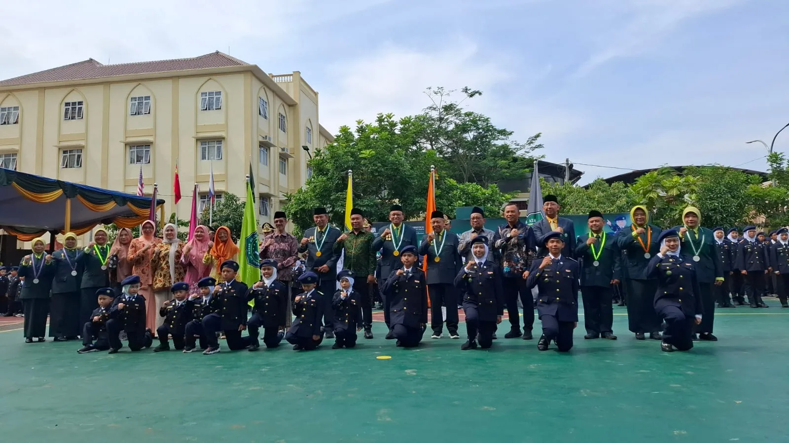 Foto bersama usai prosesi pengukuhan. Foto: Aisyah Nawangsari Putri