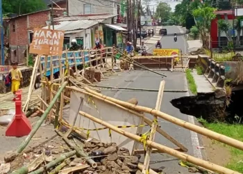 Jembatan Sonokembang