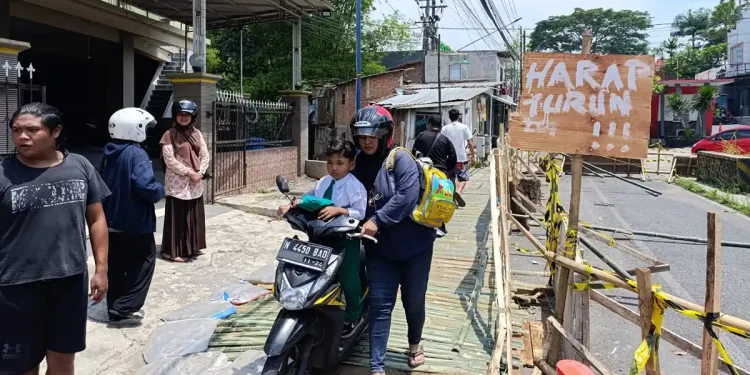 Jembatan Sonokembang