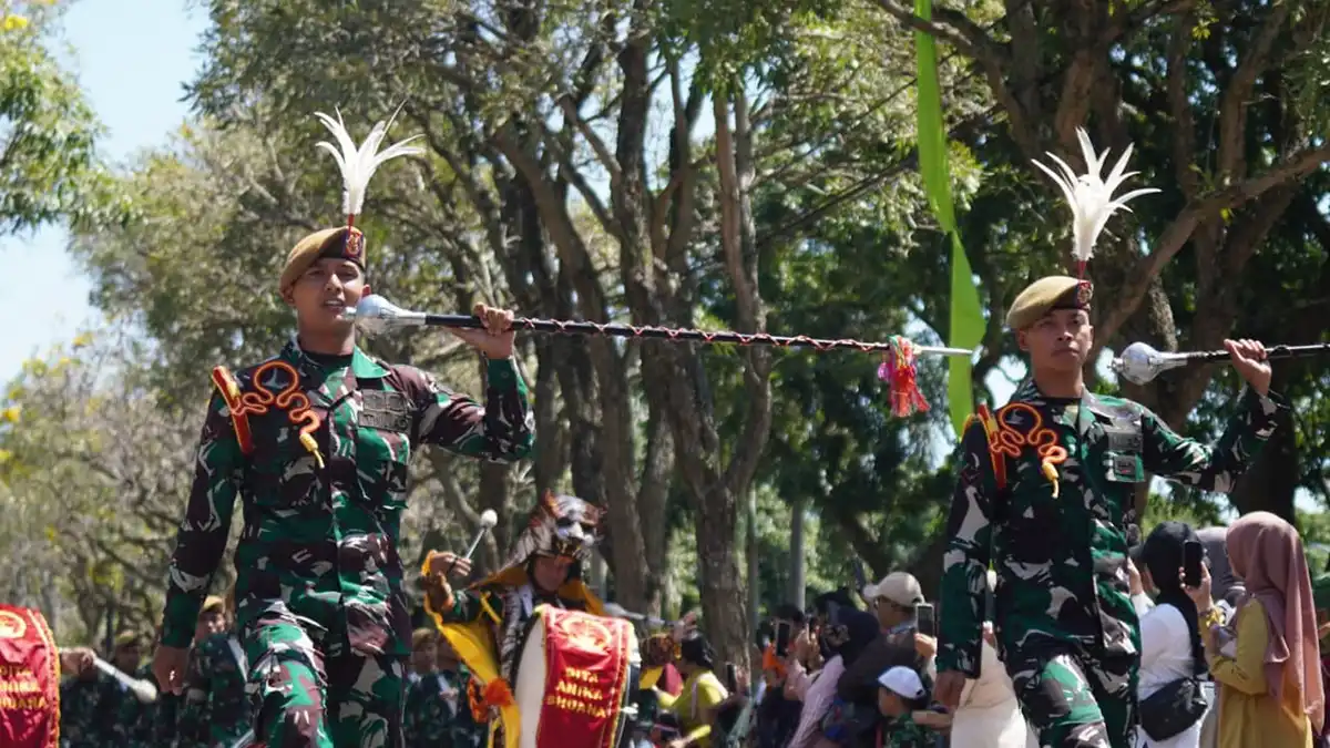Kemeriahan Festival Tabebuya 