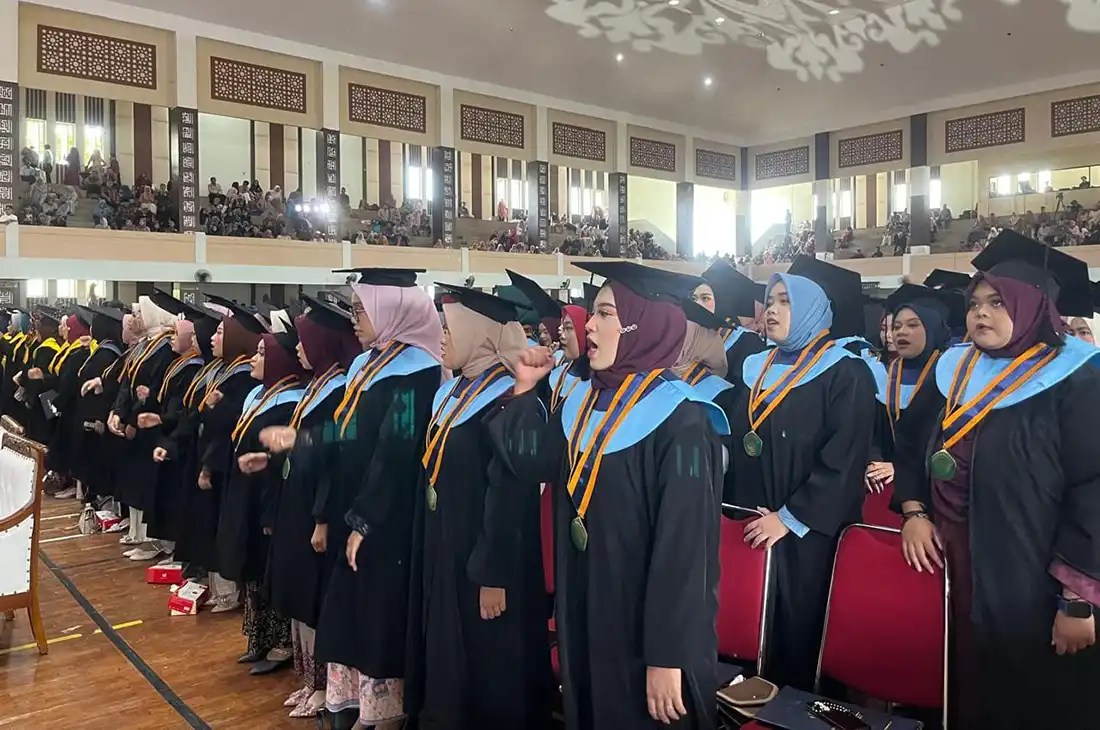 Peserta Wisuda