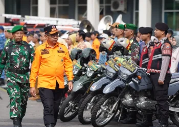 Wali Kota Batu Nurochman saat merapatkan jajaran lintas guna menyiapkan langkah kesiapsiagaan hadapi ancaman bencana hidrometeorologi. Foto: Diskominfo Kota Batu