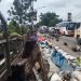 Kondisi trotoar Jembatan Embong Brantas Kota Malang yang ambrol. (Foto/M Sholeh)