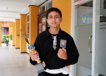 Muhammad Yazid Khumaidi mahasiswa ITN Malang Juara 2 Pencak Silat Sambung Roso Aremashter 2025. Foto/dok ITN Malang