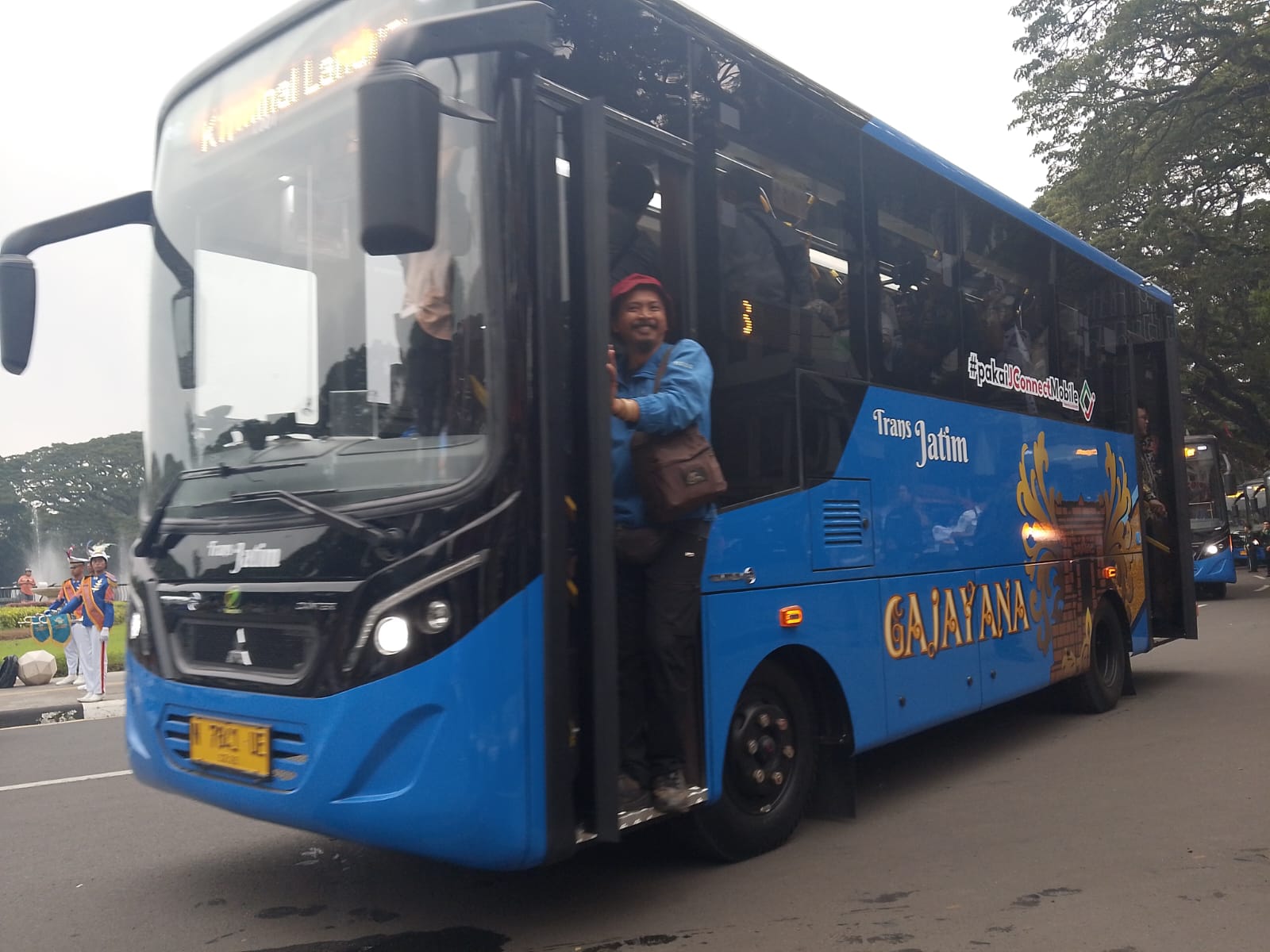 Bus Trans Jatim resmi beroperasi di Kota Malang. (Foto/M Sholeh)