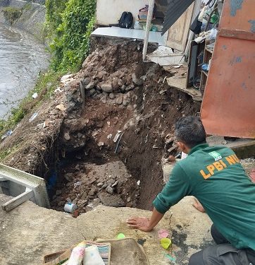 Lonsor di Bantaran Sungai Kaliasem Lumajang. Foto/dok