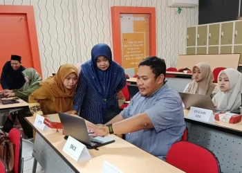 Gelar klinik DOAJ, UIN Malang tingkatkan keterampilan para pengelola jurnal ilmiah. /Foto: Dok. UIN Malang.