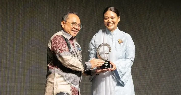 Penganugerahan penghargaan Indonesia’s Best Managed Companies 2025 kepada ParagonCorp. Foto: Dok