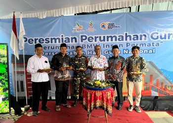 Yayasan Insan Permata Malang resmikan Perumahan Guru BMW Insan Permata dalam rangka memperingati Hari Guru Nasional sebagai bentuk apresiasi dan dukungan untuk para guru dan staf. /Foto: Tugumalang.id/Bagus Rachmad Saputra