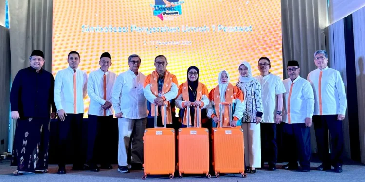 Pemberangkatan umrah gratis oleh BTPN Syariah. Foto: Dok.