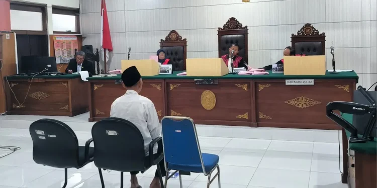 Terdakwa kasus pencabulan santri di ponpes Kota Batu. Foto: Kejari Kota Batu