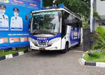 Jadwal SIM Keliling Kota Malang November 2025 lengkap lokasi, waktu layanan, dan persyaratan perpanjangan SIM A dan SIM C. /Foto: Tugumalang.id/ Bagus Rachmad Saputra.