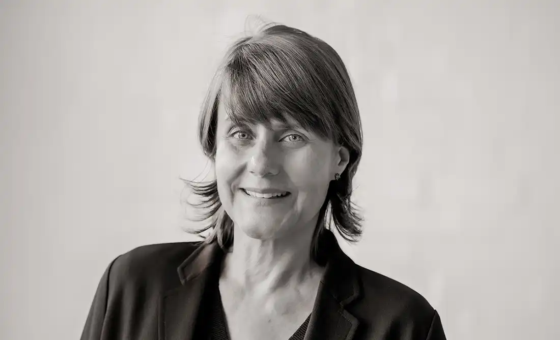 Lucinda Syson