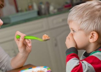 PSLC ungkap permasalahan anak dengan sindrom autisme seringkali pilih-pilih makanan berdasarkan mood. /Foto: Pinterest/Zhanyixin.