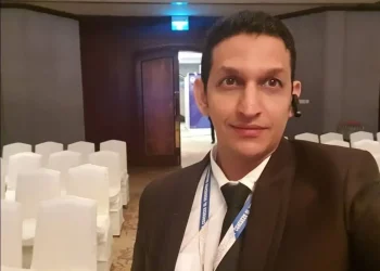 Kisah dr Mohammad Syarif, Sp.OT, dokter sekaligus dosen FK UMM yang menaruh cinta besar pada dunia kedokteran sejak muda. /Foto: Dok. Pribadi for Tugumalang.id