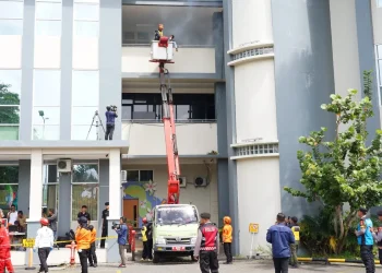 Suasana simulasi penanganan bencana gempa bumi di Balai Kota Among Tani Kota Batu. Foto: Prokopim KWB