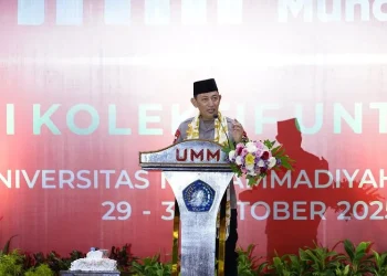Kapolri Jenderal Polisi Listyo Sigit saat pemaparan di Tanwir XXXIII IMM di Malang. Foto: Azmy
