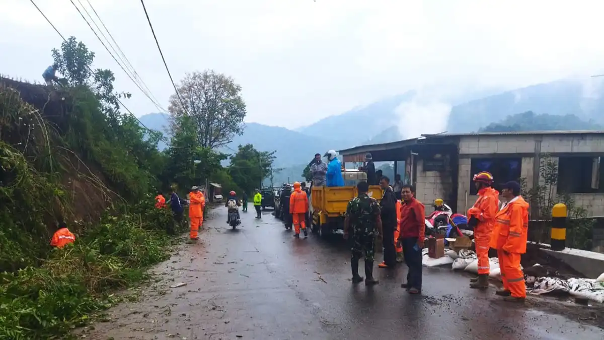 Banjir dan longsor